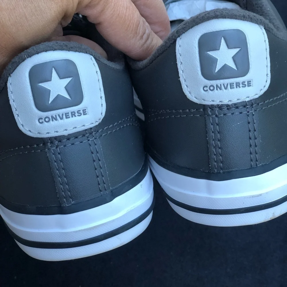 Converse Leather Star Player 3V OX Easy On Grey White Youth Sneakers size 4.5